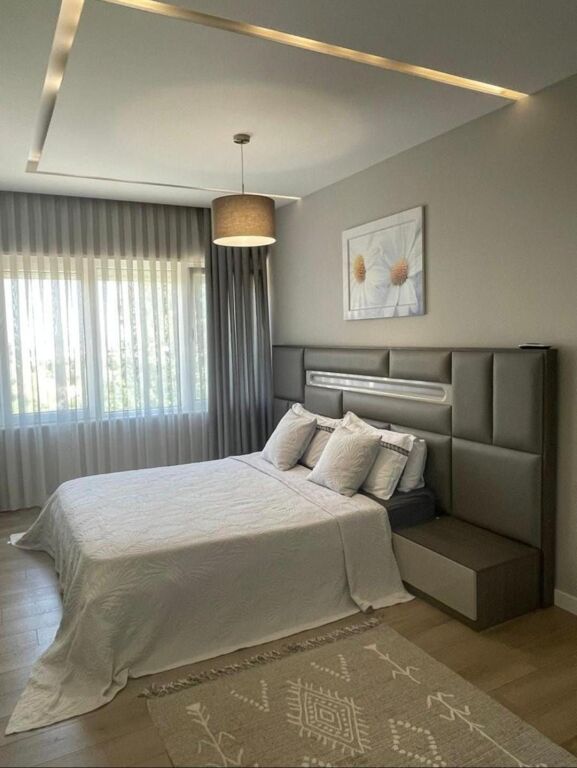 Apartament luksoz 3+1 me qera në Kodra e Diellit, Tiranë – 2,200€