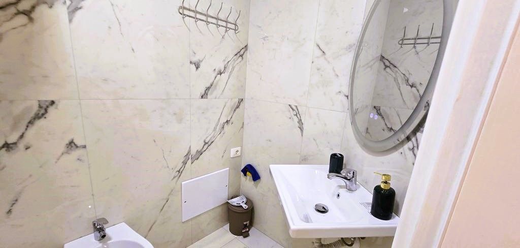 apartament 1+1 me qera tek Donika Center, rr e Durrsit
