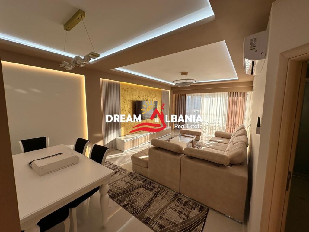 Apartament luksoz 3+1 me qera në Kodra e Diellit, Tiranë – 1,200€