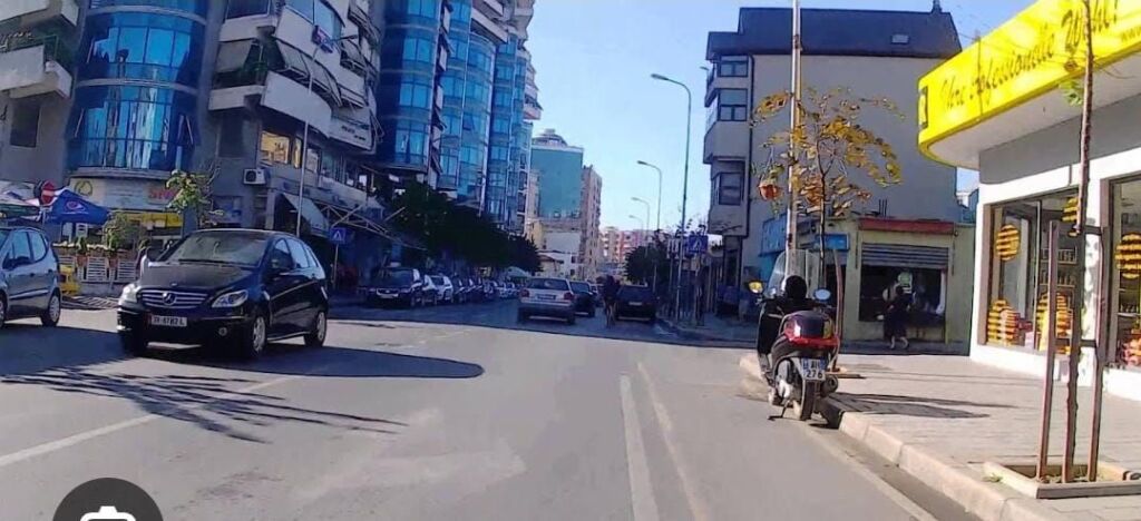 Ambiente Commerciale Premium in Affitto – Via Dibra, Tirana