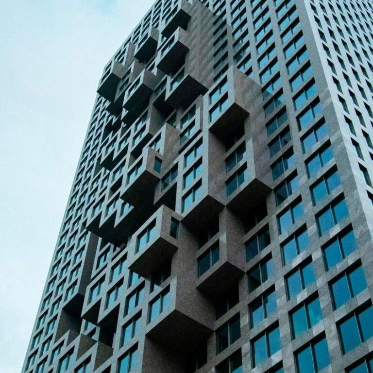 🏢 SHITET ZYRË – DOWNTOWN ONE