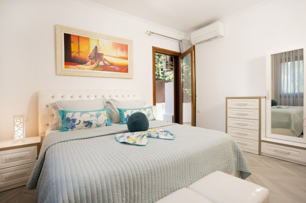 Private house for rent at Artificial Lake 2+1+2
