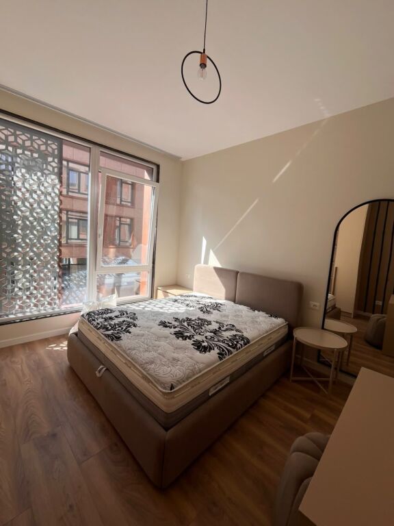 ME QERA:2+1+2wc📍Bulevardi i Ri (Quartum Residence - Perballe SPAK) - 90,000 Leke/Muaj || Pallat V.2026 - Or: JUG🌞 - SP.120m² | E Investuar ne detaje