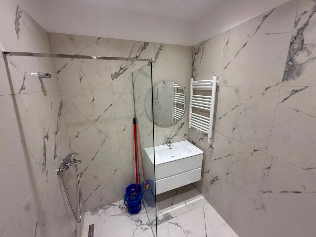 Appartamento in Affitto 1+1+Posto Auto a Lapraka (ID B2101900) Tirana