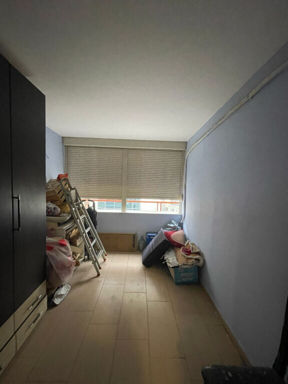 Apartament me qera 3 + 1 / kontakt 
