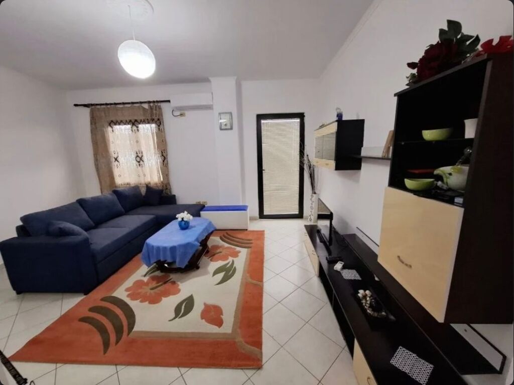 Tirane Pallatet cabej Besim Alla jepet me qera apartament 1+1+Aneks+Ballkon Kati 8, 70 m²