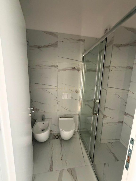 Apartament Premium 3+1+Post Parkimi me Qera, Mine Peza