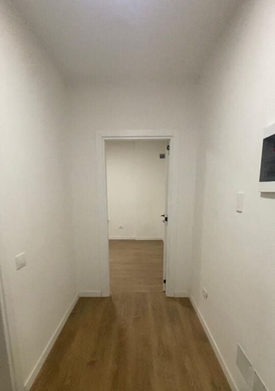 🏡 SHITET APARTAMENT 2+1 – KAMËZ, PRANË BASHKISË  💰 ÇMIMI: 117,687,000 LEKË 💳🔥 MUNDËSI BLERJEJE ME KREDI! 🔥💳