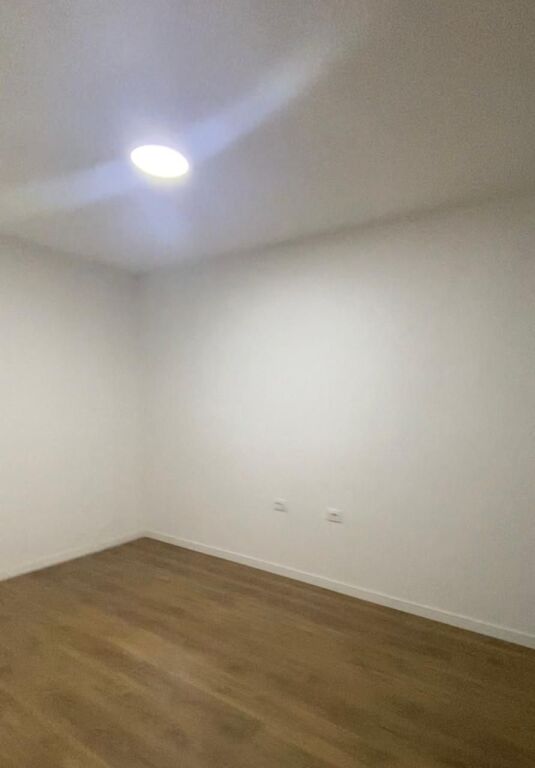🏡 SHITET APARTAMENT 2+1 – KAMËZ, PRANË BASHKISË  💰 ÇMIMI: 117,687,000 LEKË 💳🔥 MUNDËSI BLERJEJE ME KREDI! 🔥💳