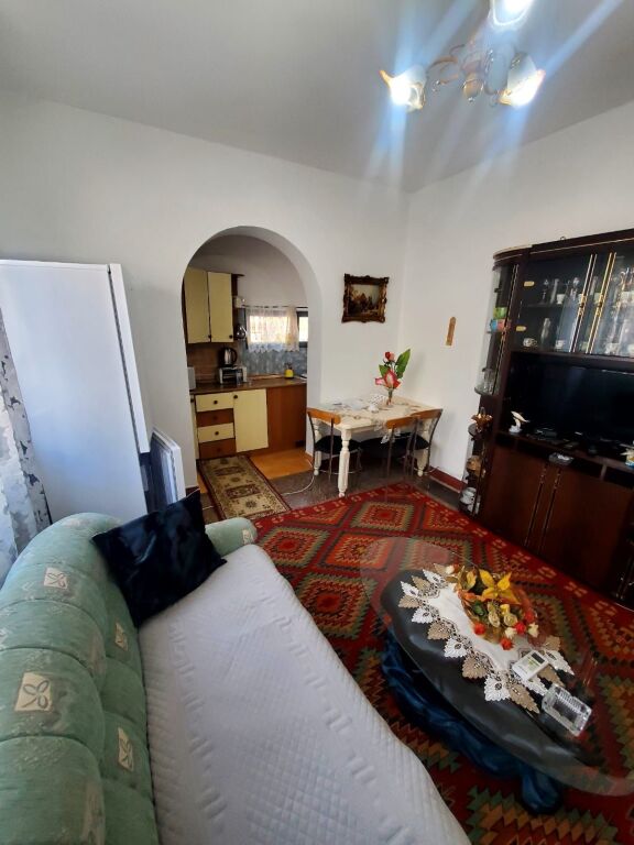 🏢A few minutes from the Medrese, a furnished 2+1 apartment for rent. 50,000 Leke