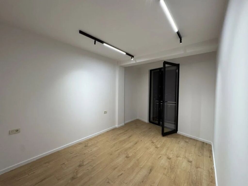 Office space  parking post for rent Mine Peza, Golden Tower