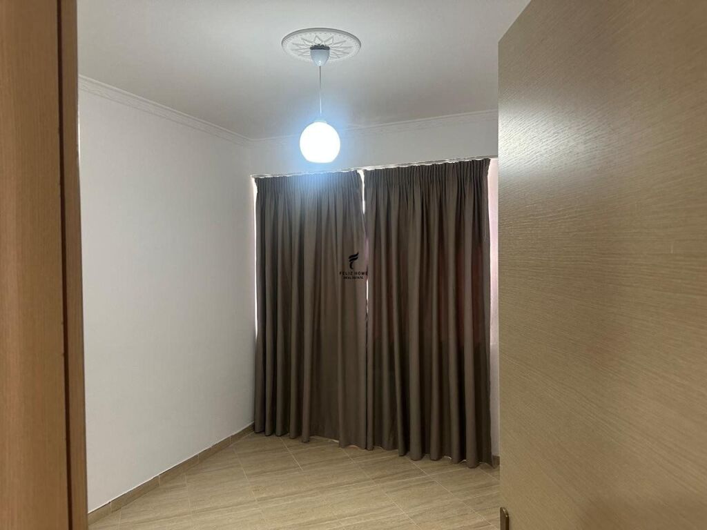 APARTAMENT ME QERA 2+1 BULEVARDI I RI 60.000 LEKE  FH-92523