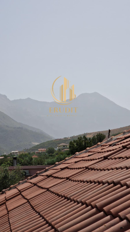 SHTËPI PRIVATE NË SHITJE  DUKAT, VLORË
