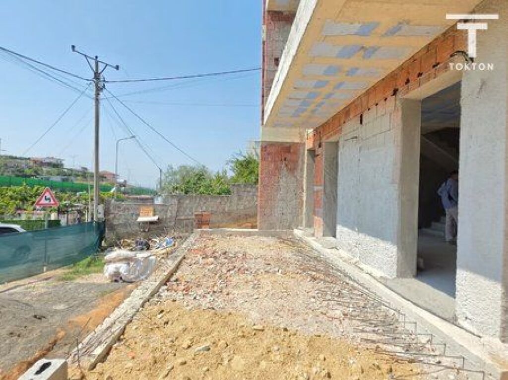 SHITET, VILË INDIVIDUALE, SHKOZË, TIRANË