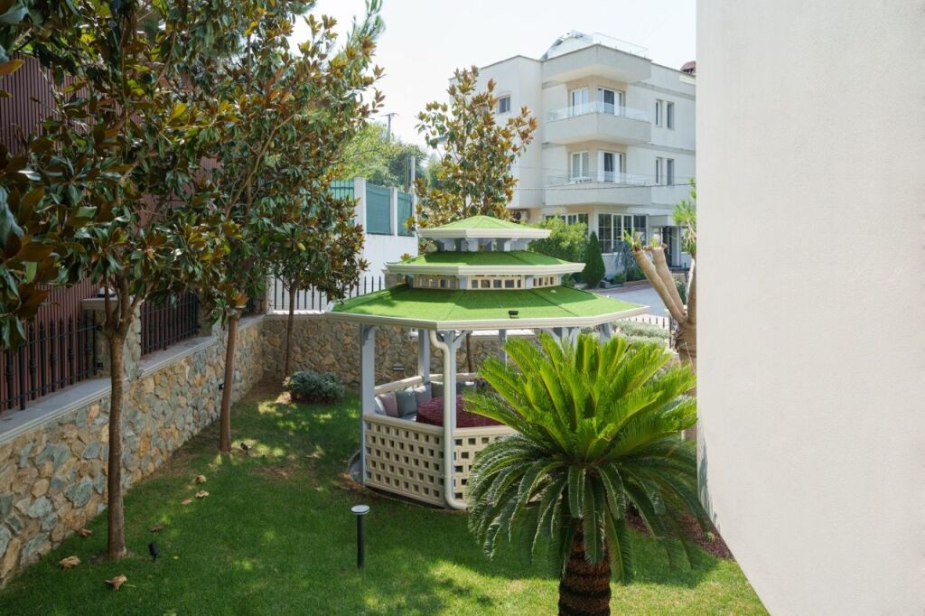 Private house for rent at Artificial Lake 2+1+2