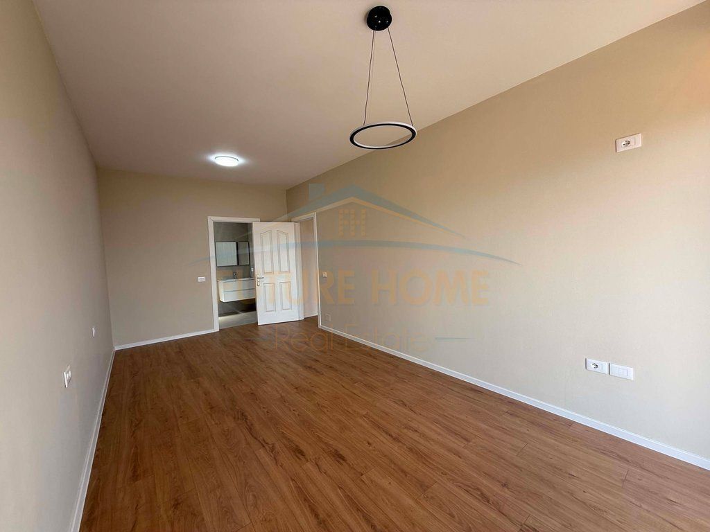 Shitet Apartament 2+1+2, Unaza e Re