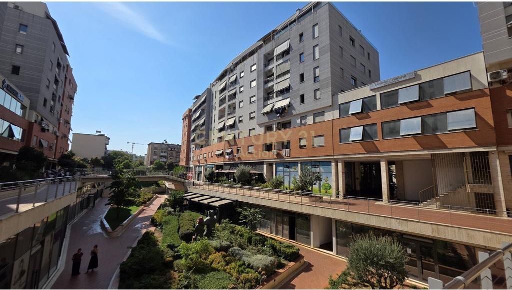 SHITET SUPER APARTAMENT 3+1+POST PARKIMI TEK TOWER BRIDGE III!