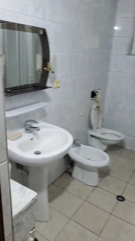 Apartament 2+1 me Qira te Medreseja Tirane