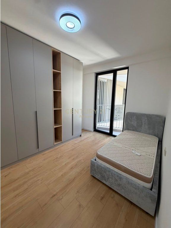 Apartament Premium 3+1+Post Parkimi me Qera, Mine Peza