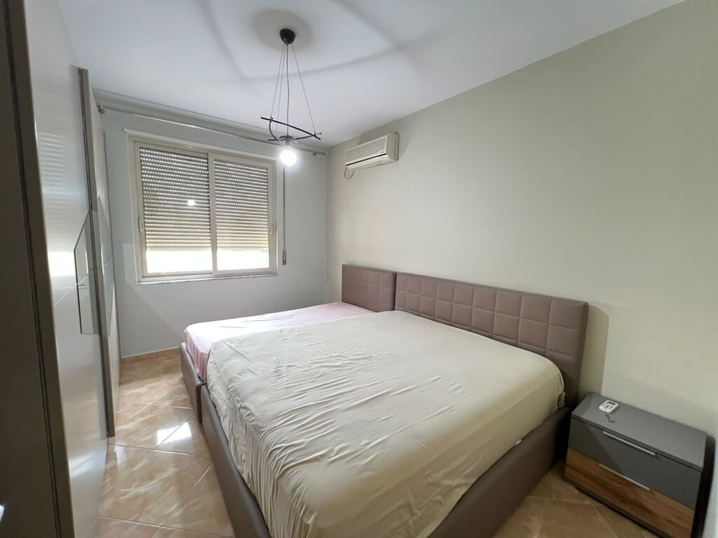 Apartament Me Qera 2+1 Tek Tregu Elektrik (ID B2202101) Tirane