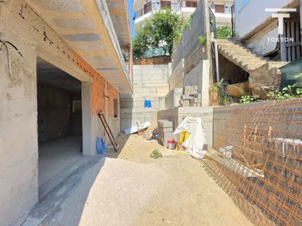 SHITET, VILË INDIVIDUALE, SHKOZË, TIRANË