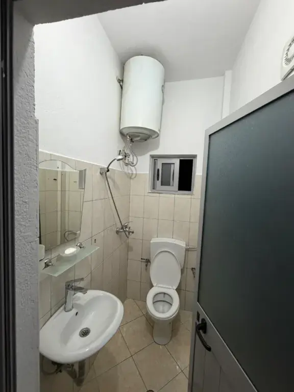 Qera | Shtëpi private 1 + 1 | Rruga Fuat Toptani | 400 €/muaj