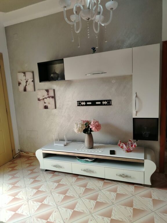 Jepet apartament 2+1 me qera