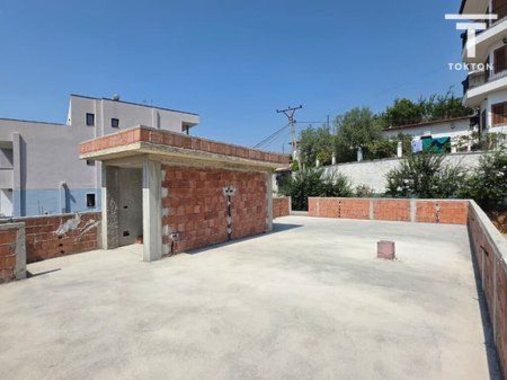 SHITET, VILË INDIVIDUALE, SHKOZË, TIRANË