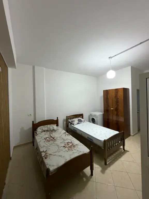 Qera | Shtëpi private 1 + 1 | Rruga Fuat Toptani | 400 €/muaj