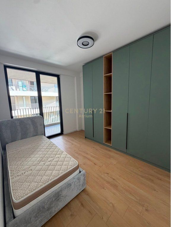Apartament Premium 3+1+Post Parkimi me Qera, Mine Peza