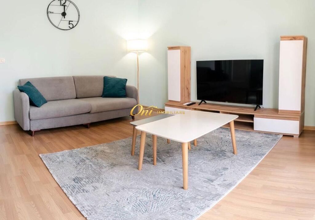 RRUGA E BARRIKADAVE APARTAMENT PER QERA 3+1