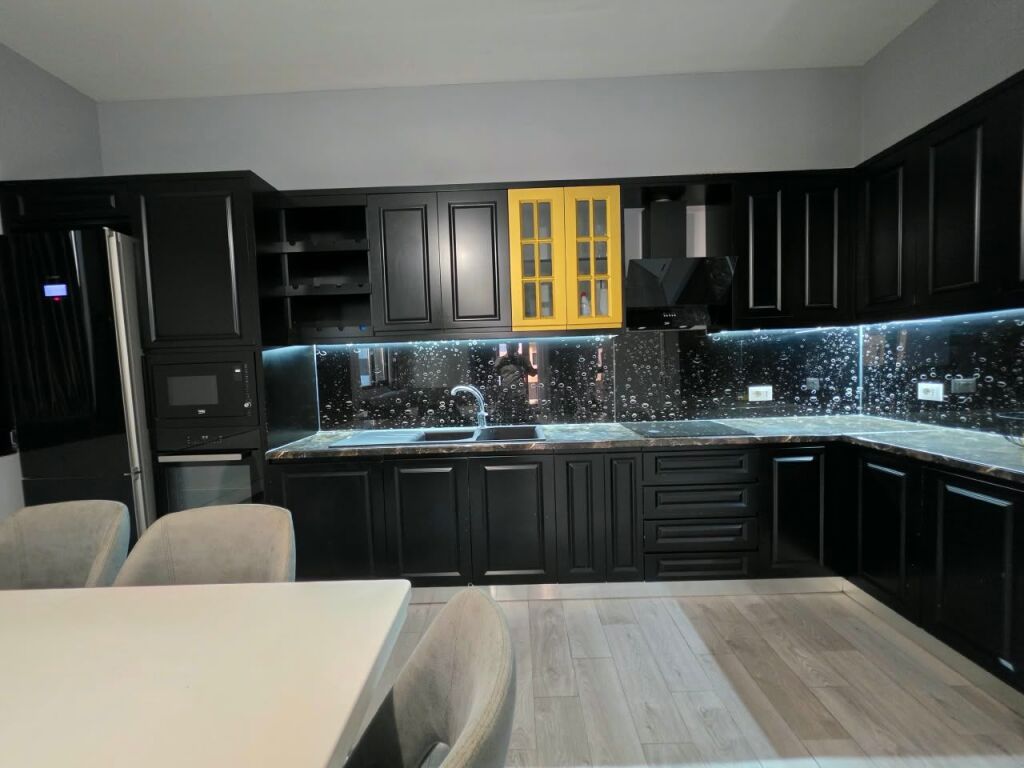 For Rent: 3+1+2 Bathrooms + 1 Parking Space 📍Square 21 Complex⚜️ (Kavaja Street - Near 21 Dhjetori) || Building Year 2021 - 5th Floor - Storage 45m² | €1300/Month