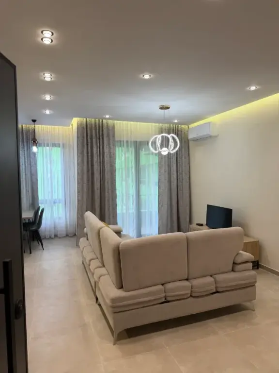 Qera | Apartament 1 + 1+ Bllk | 5 Maji | 520 €/muaj