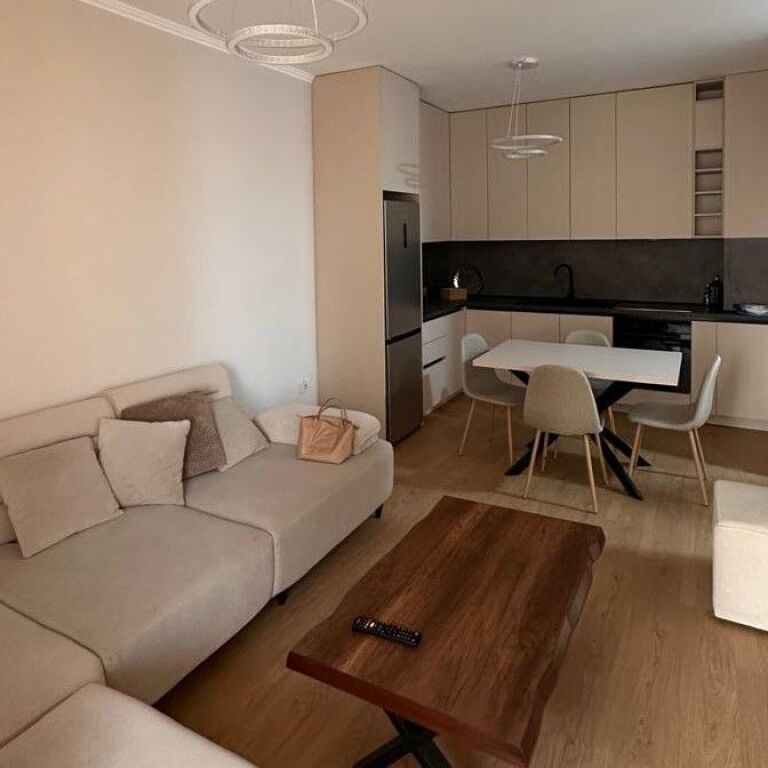 🏡 JEPET ME QIRA APARTAMENT 2+1 – GOLDEN TOWER, MINE PEZA