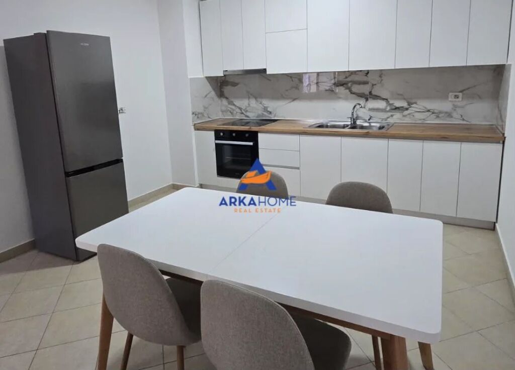AFFITTASI APPARTAMENTO 3+1+BALCONE " DON BOSCO " 750 EURO