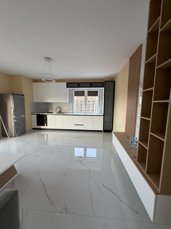 Affittasi appartamento 2+1+parcheggio Kamez 500 mila lek