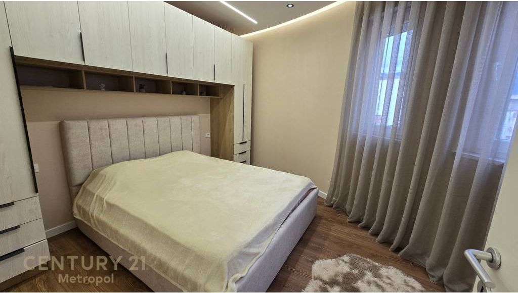 Apartament 1+1 me Qera, Rruga Mine Peza, Donika Center