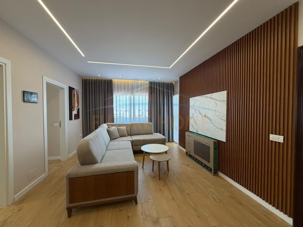 Shitet, Apartament 2+1, Misto Mame UNA73879