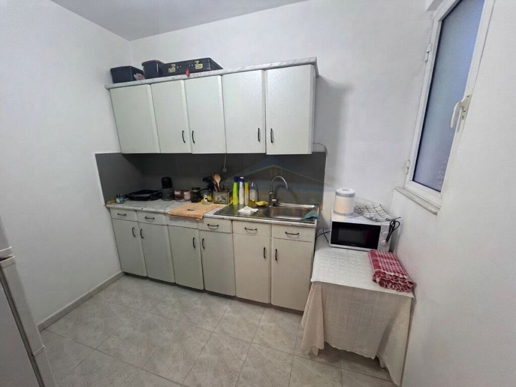 Shitet, Apartament 1+1, Pranë Shkollës "Sabaudin Gabrani", 21 Dhjetori