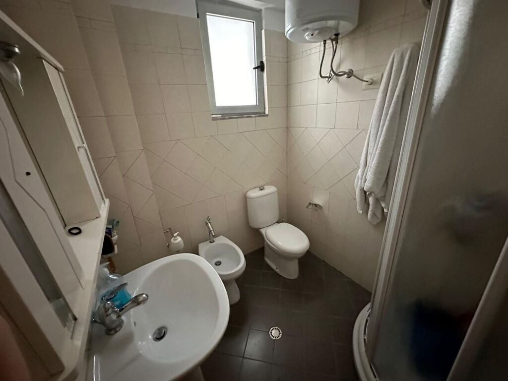 Apartament 2+1+2 ne Shitje,Lungomare prane Hannover,Vlore