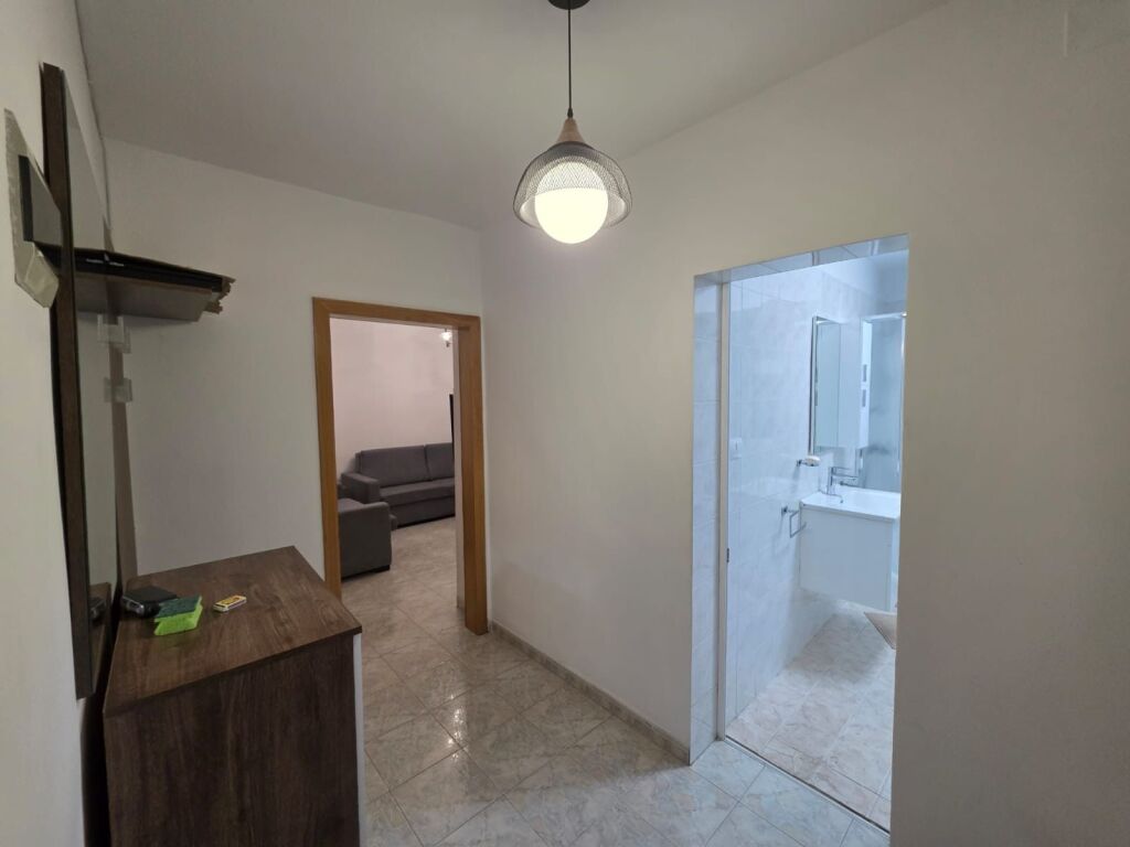 1+1, 2nd floor existing, mine peza, 650 thousand leke