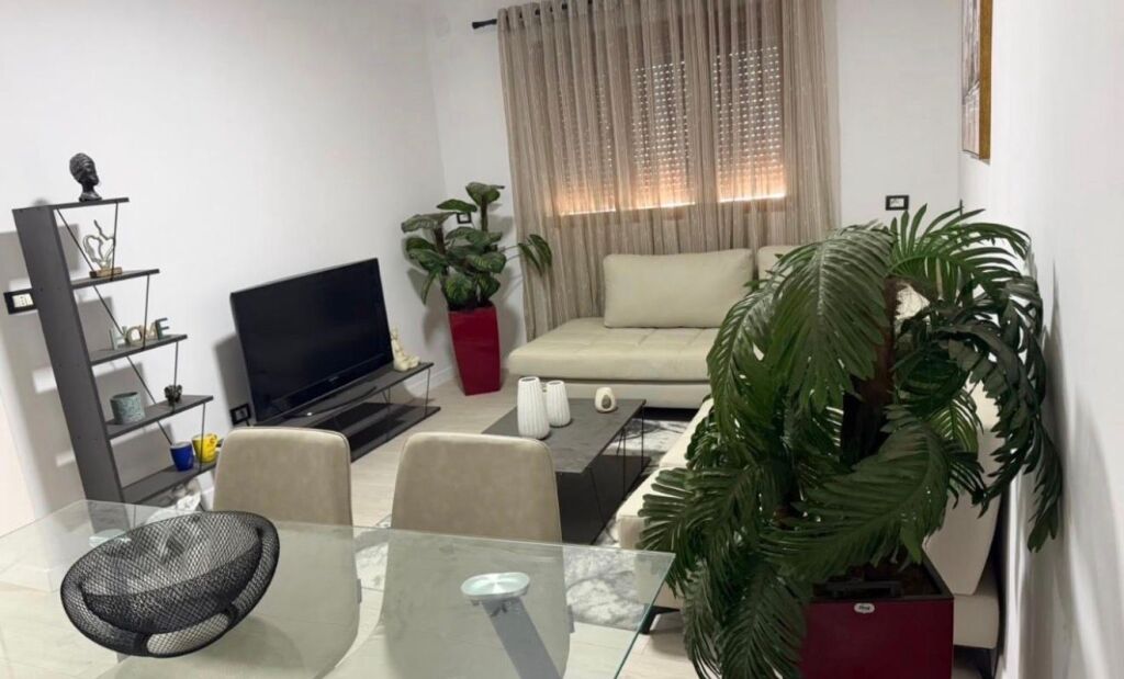 For rent 2+1 apartment on Elbasan Street!