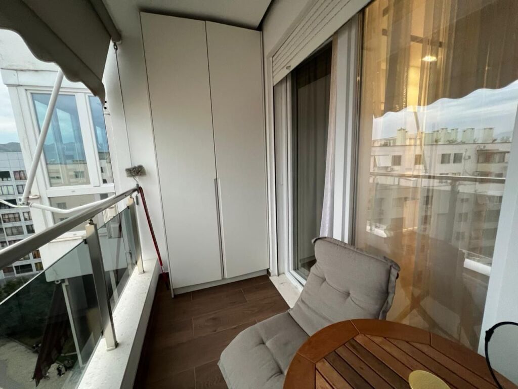 Apartament 1+1 me qira plus 2 tualete te rruga Besim Alla
