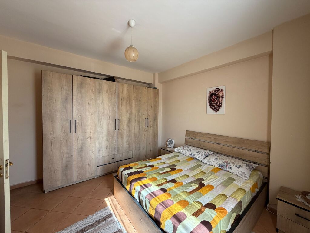 Jepet me qera Apartment 2+1 ne Plazh