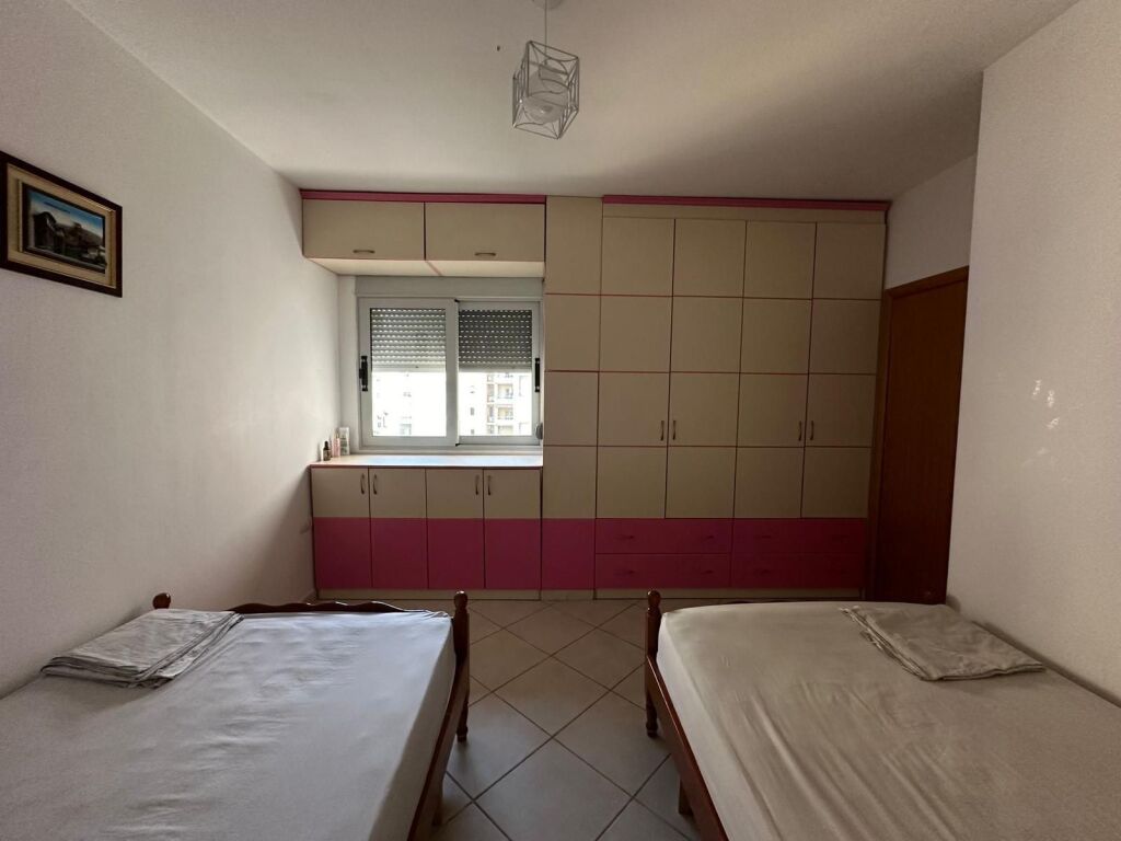 Apartament 2+1+2 ne Shitje,Lungomare prane Hannover,Vlore