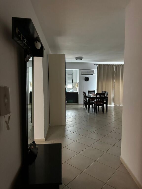 Apartament 2+1+2 ne Shitje,Lungomare prane Hannover,Vlore