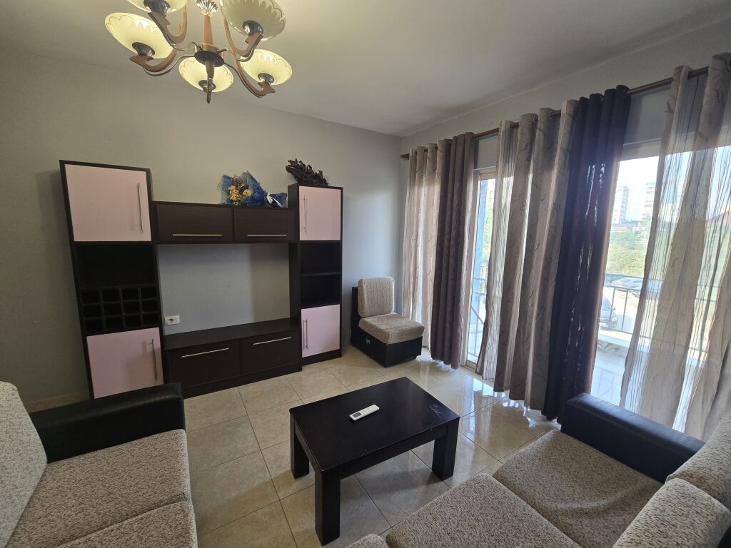 Apartament 2+1 Me Qira te Fusha e Aviacionit