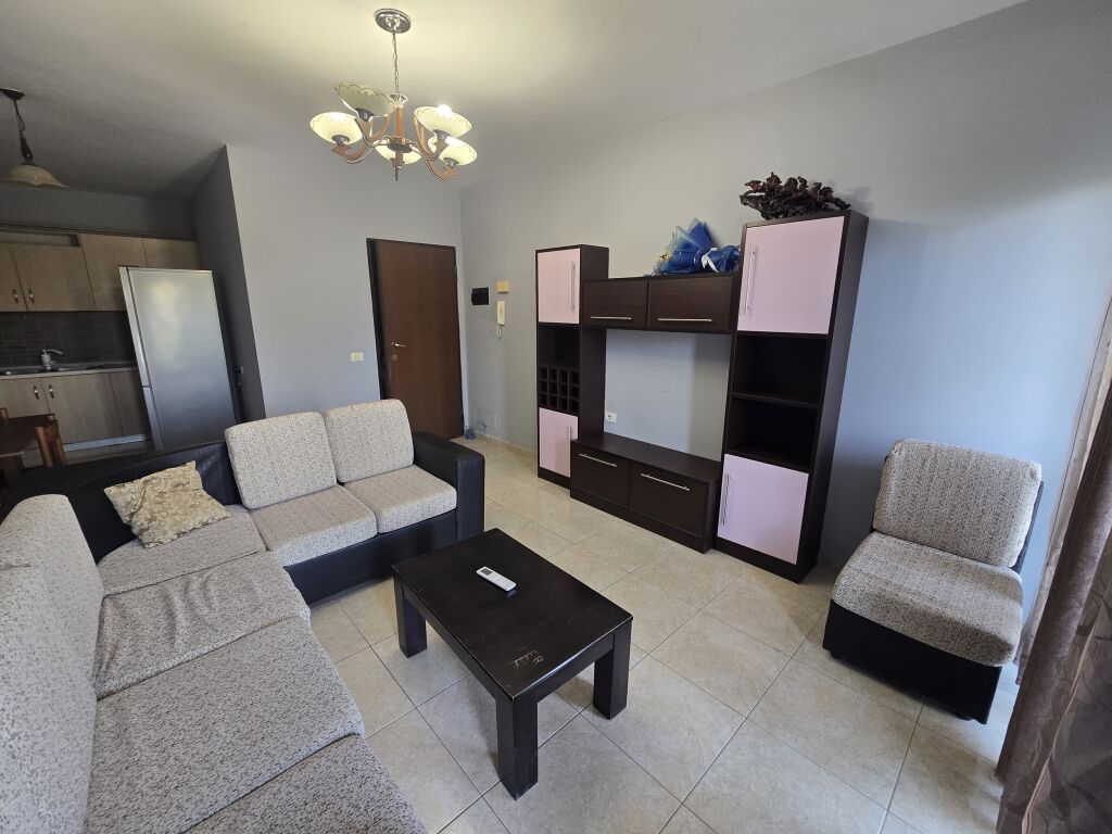 Apartament 2+1 Me Qira te Fusha e Aviacionit