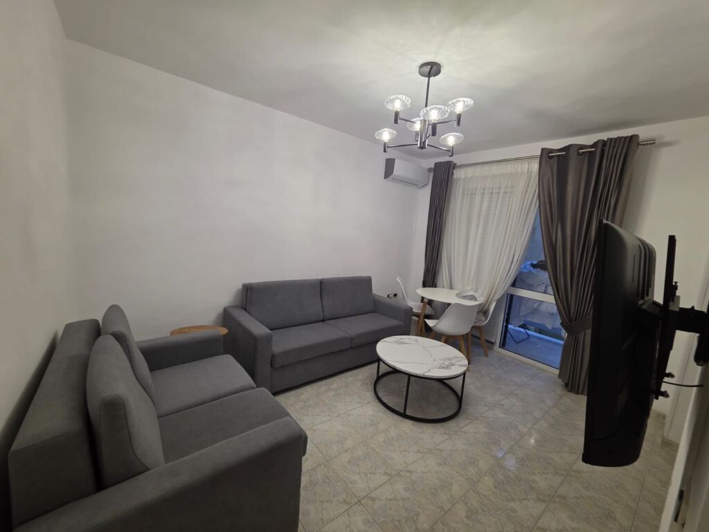 1+1, 2nd floor existing, mine peza, 650 thousand leke