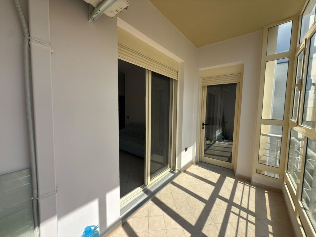 Long-term apartment rental – Lungomare, Vlorë